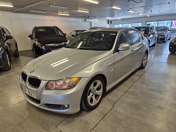 BMW 320d 3 of 17