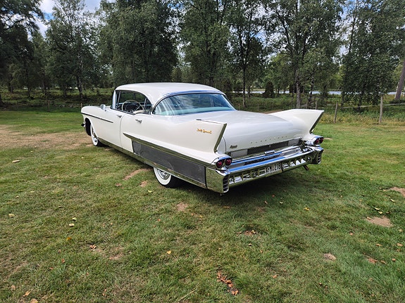 Cadillac Sixty Special 3 of 24