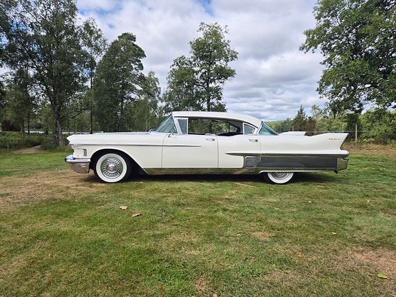 Cadillac Sixty Special 2 of 24