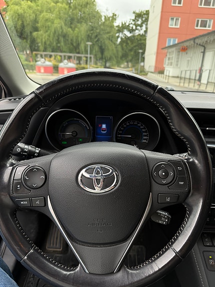 Toyota Auris 7 of 7
