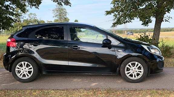 Kia Rio 7 of 16