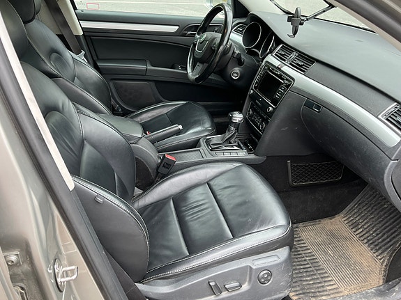 Skoda Superb 12 of 21