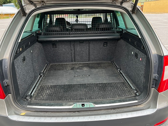 Skoda Superb 8 of 21