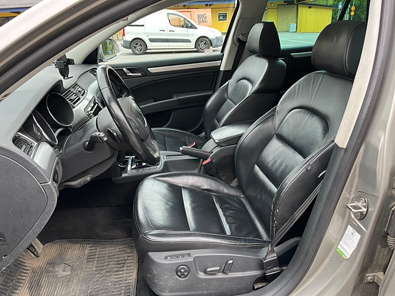 Skoda Superb 9 of 21