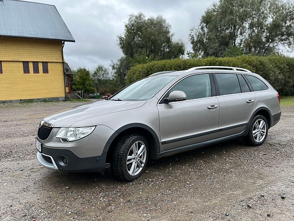 Skoda Superb 2 of 21