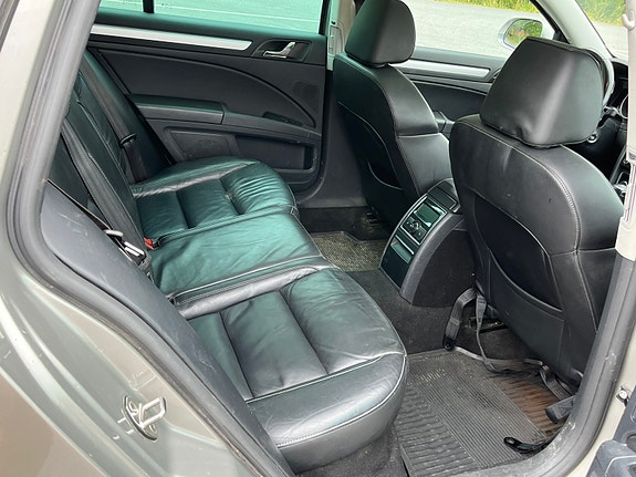 Skoda Superb 11 of 21