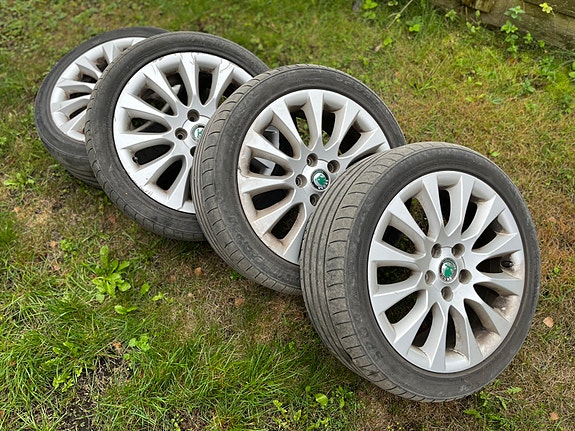 Skoda Superb 15 of 21