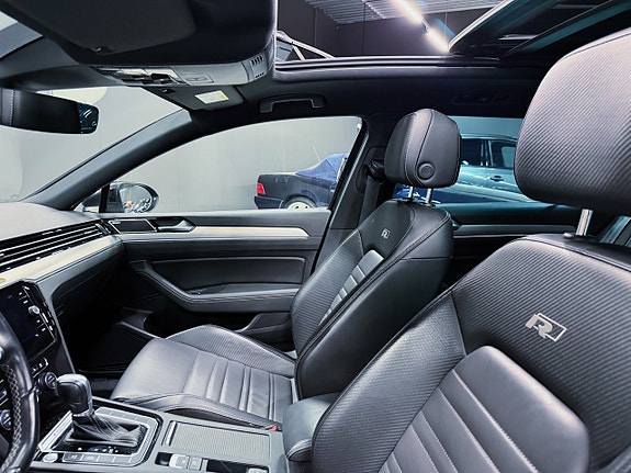 Volkswagen Passat 15 of 30