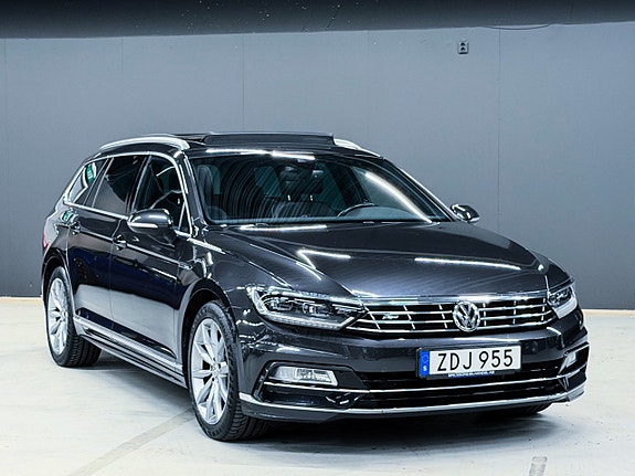 Volkswagen Passat 9 of 30