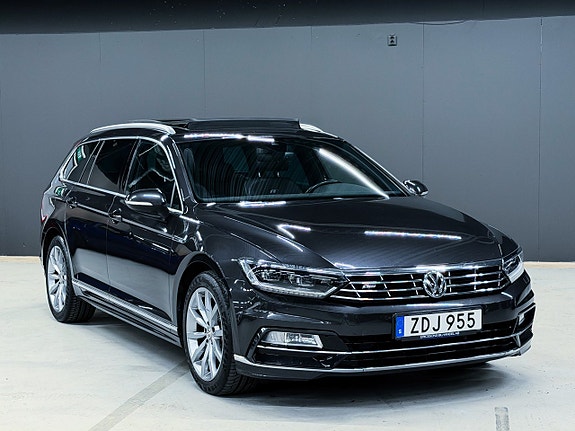 Volkswagen Passat 5 of 30