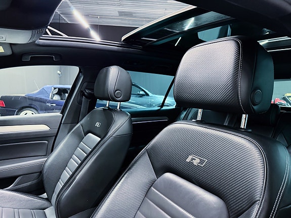 Volkswagen Passat 4 of 30