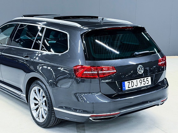 Volkswagen Passat 18 of 30