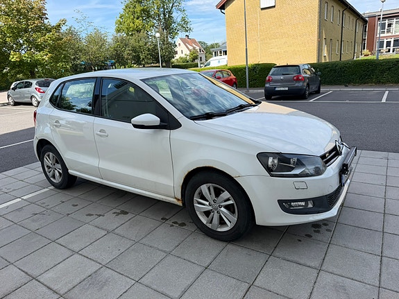 Volkswagen Polo 2 of 6