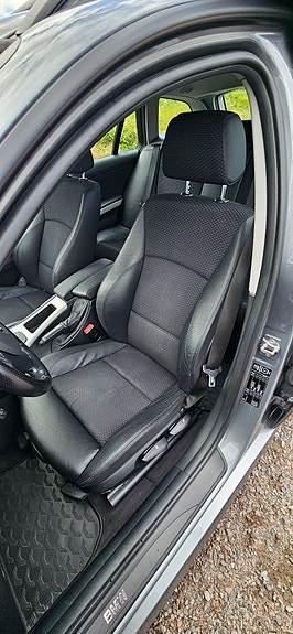 BMW 320d 6 of 12