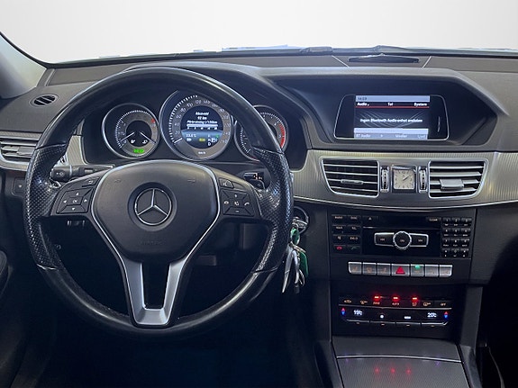 Mercedes-Benz E250 9 of 18