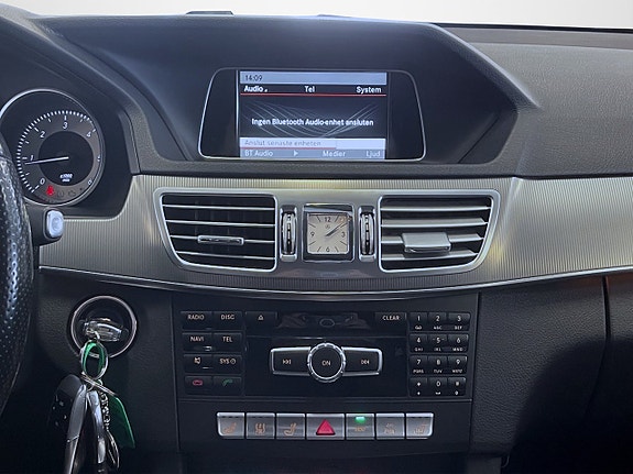 Mercedes-Benz E250 11 of 18