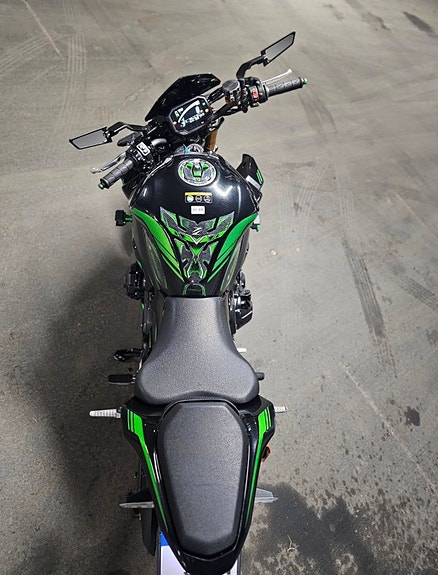 Kawasaki Z900 7 of 7