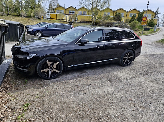 Volvo V90 2 of 3