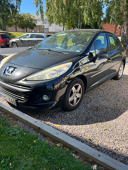 Peugeot 207 4 of 10