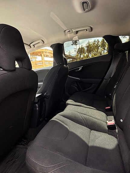 Volvo V40 7 of 10