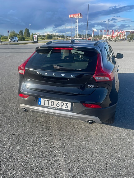 Volvo V40 Cross Country 7 of 10