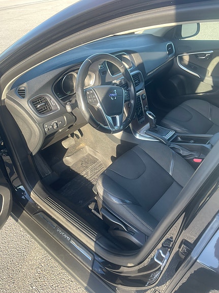 Volvo V40 Cross Country 6 of 10