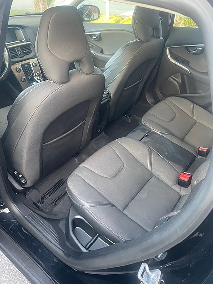 Volvo V40 Cross Country 8 of 10