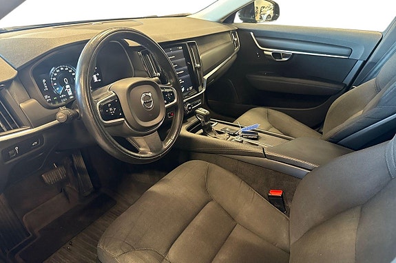 Volvo V90 13 of 28