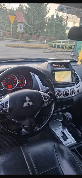 Mitsubishi L200 6 of 8