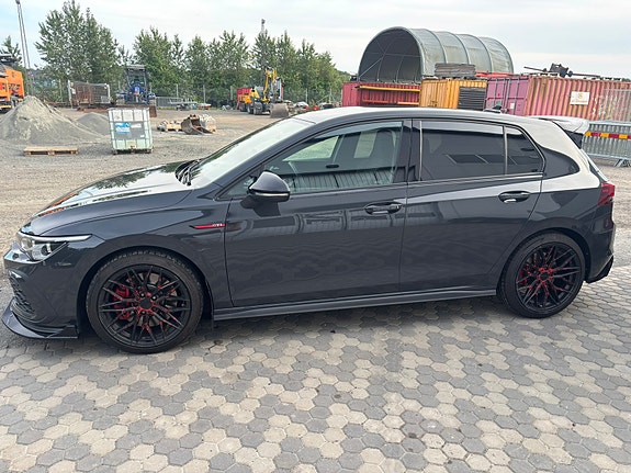 Volkswagen Golf VIII 4 of 11