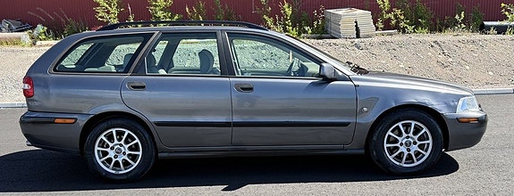 Volvo V40 7 of 27