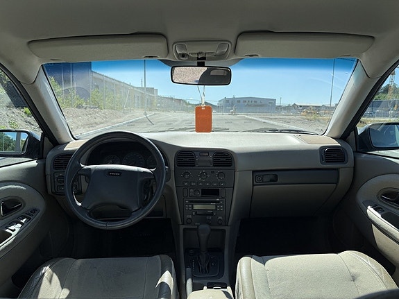 Volvo V40 24 of 27