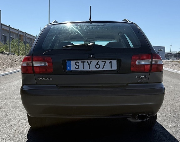 Volvo V40 5 of 27