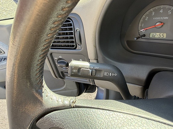 Volvo V40 18 of 27