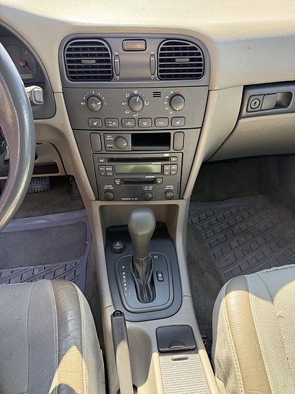 Volvo V40 22 of 27