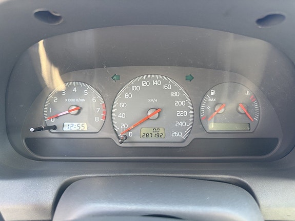 Volvo V40 20 of 27