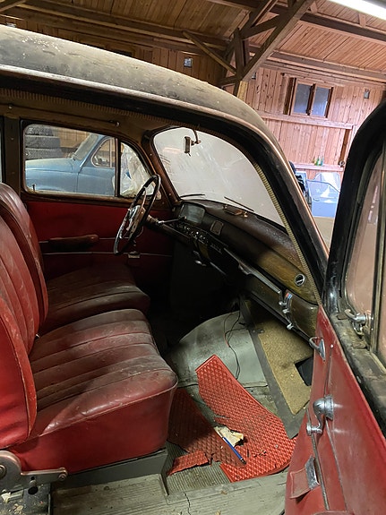 Mercedes-Benz 220 S 7 of 10