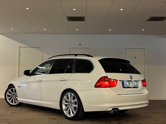 BMW 325i 17 of 26