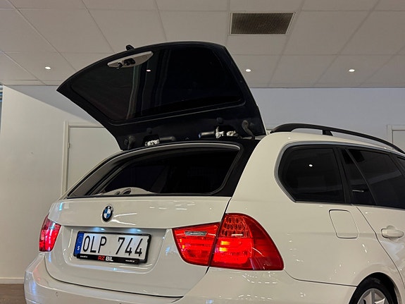 BMW 325i 12 of 26