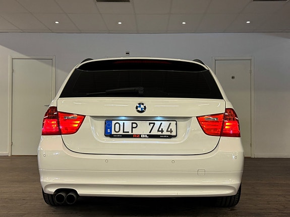 BMW 325i 14 of 26
