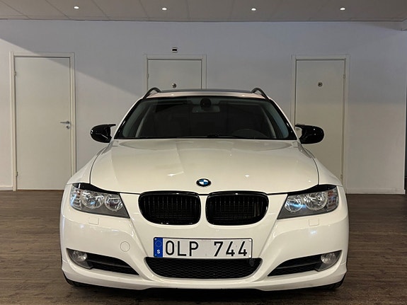 BMW 325i 5 of 26