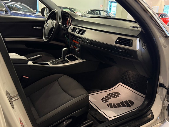 BMW 325i 23 of 26