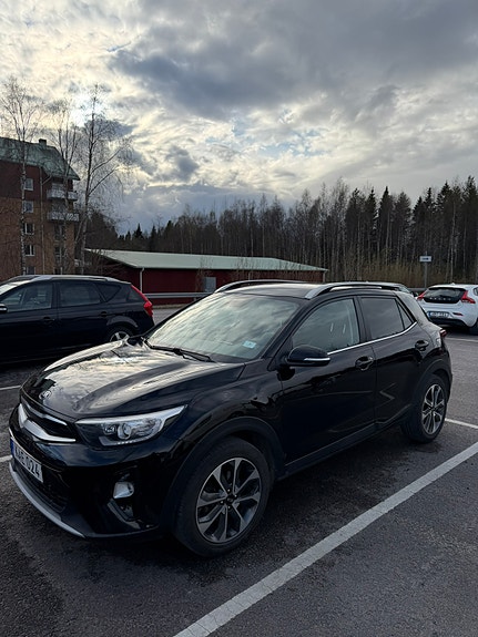 Kia Stonic 2 of 7
