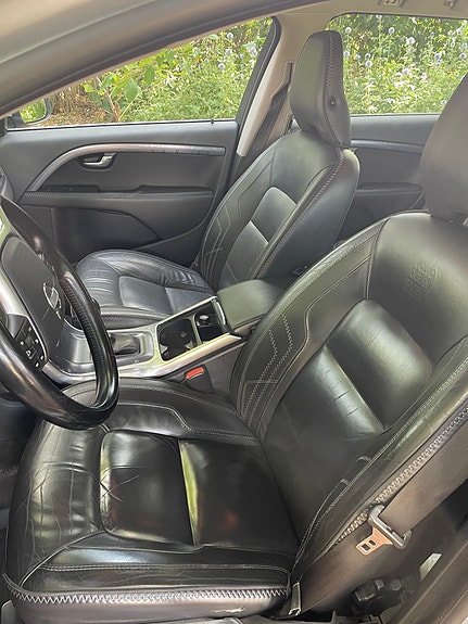 Volvo V70 8 of 15