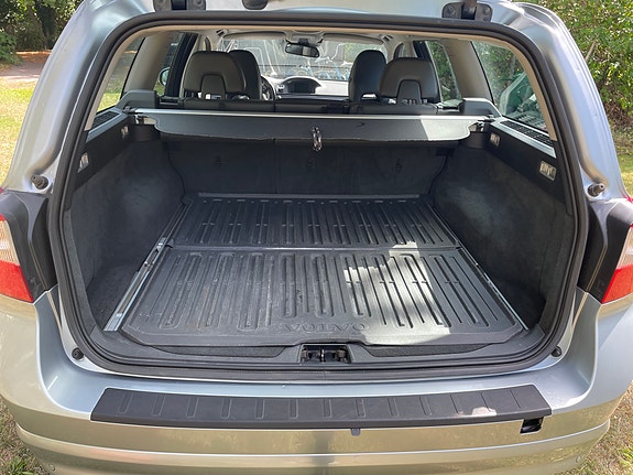 Volvo V70 10 of 15