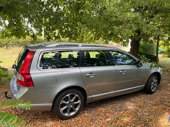 Volvo V70 4 of 15