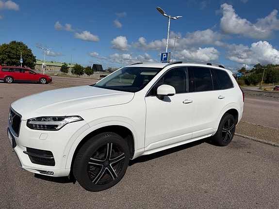 Volvo XC90 24 of 24
