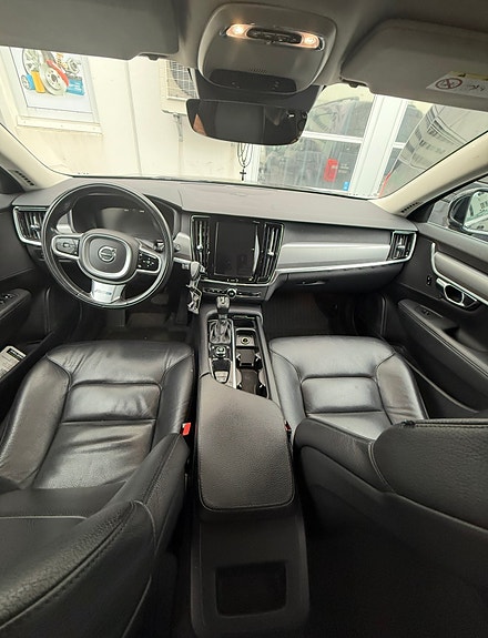 Volvo V90 6 of 8