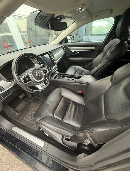 Volvo V90 8 of 8
