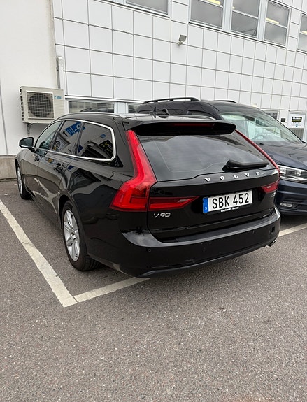 Volvo V90 2 of 8
